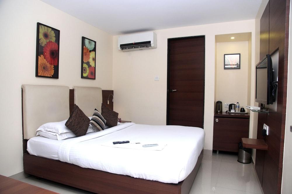 Hotel Concord Galaxy Мумбаї Екстер'єр фото