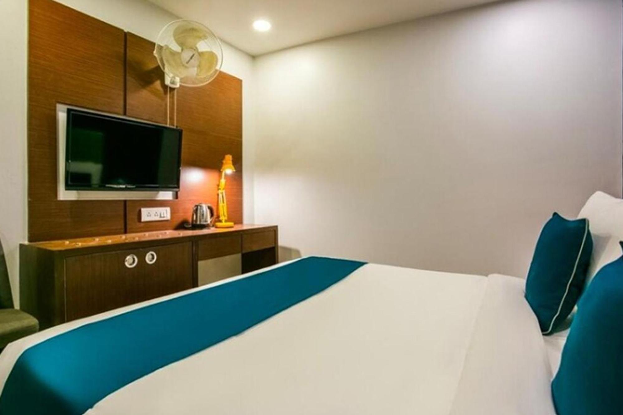 Hotel Concord Galaxy Мумбаї Екстер'єр фото