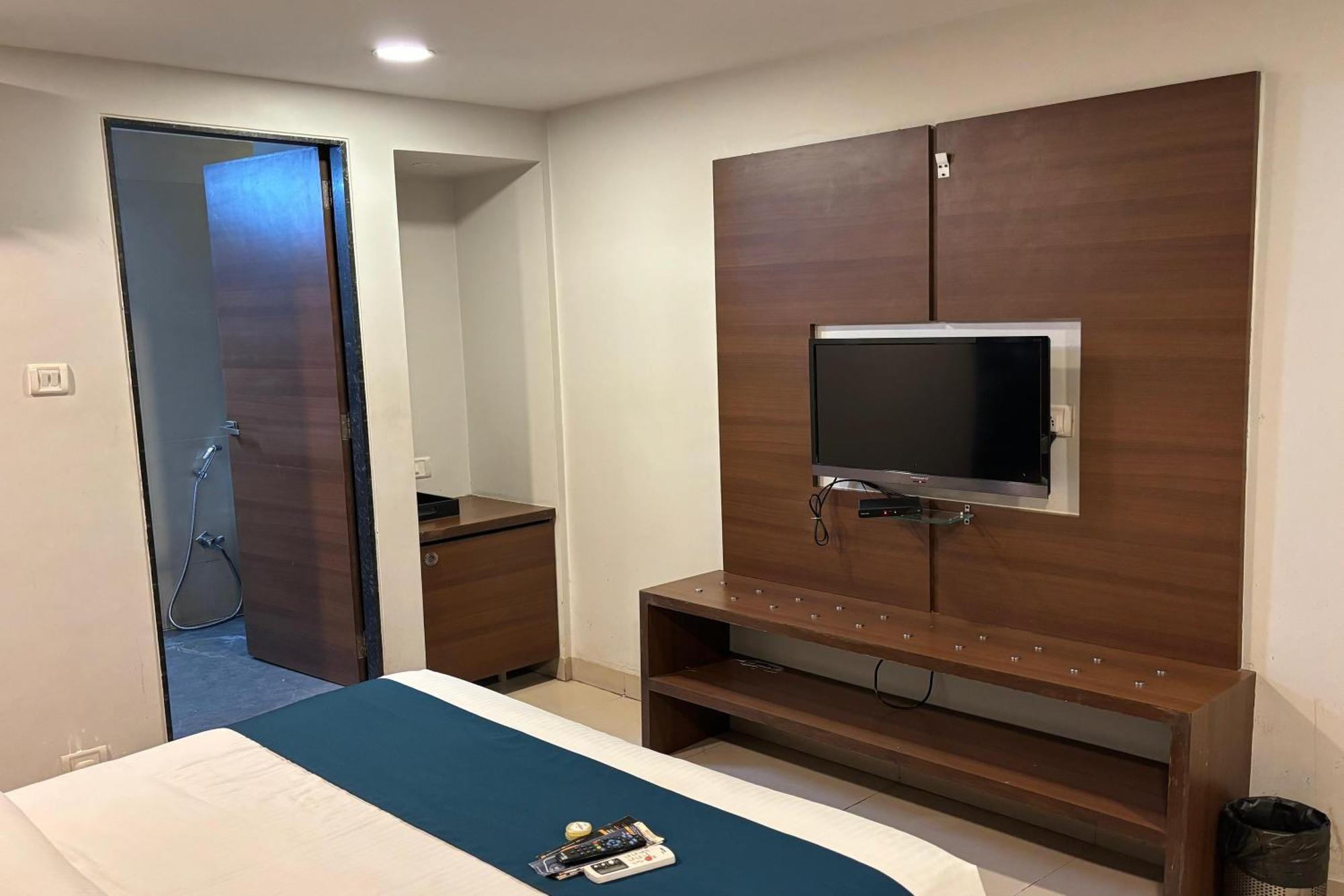 Hotel Concord Galaxy Мумбаї Екстер'єр фото